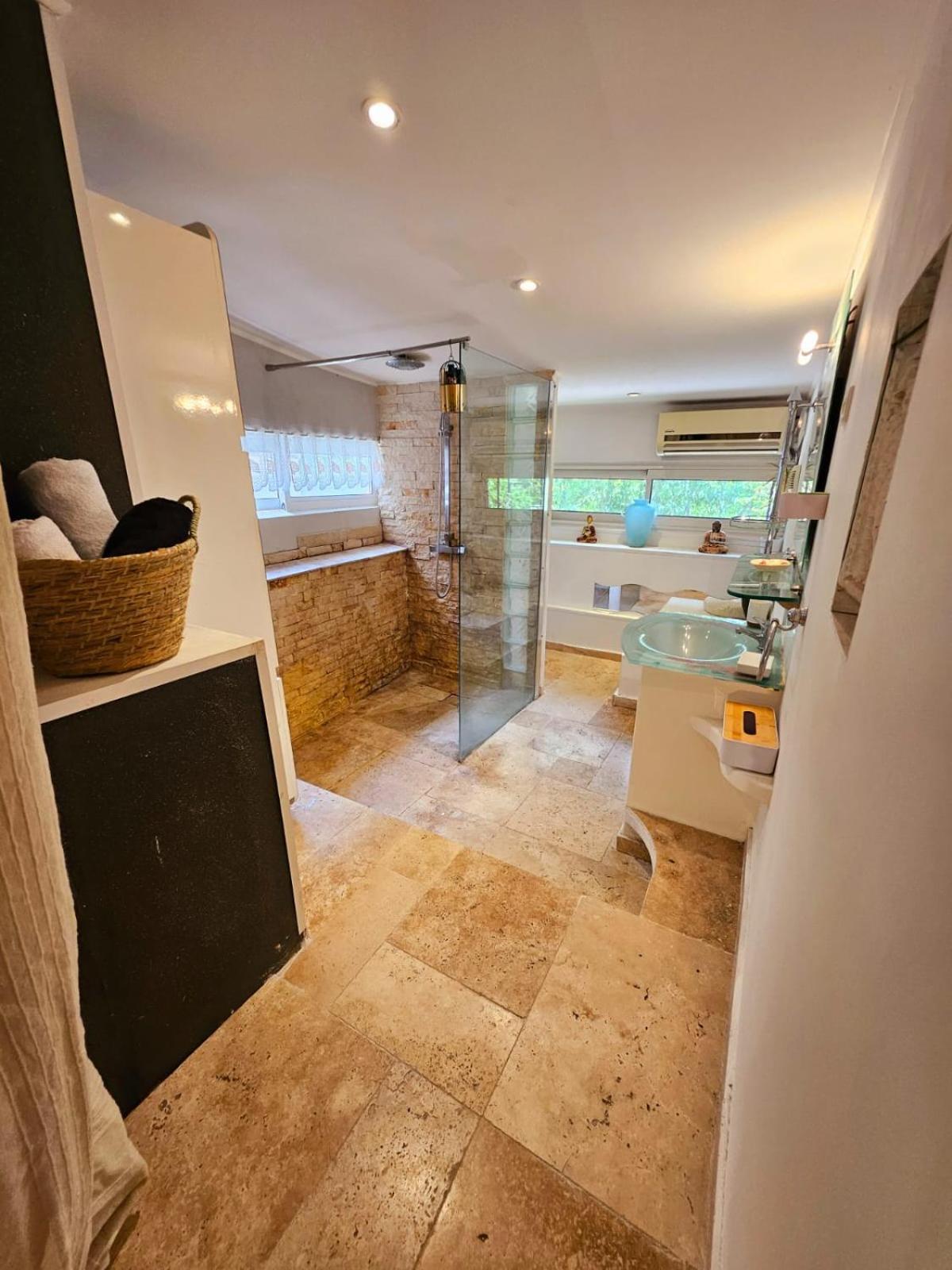 Suites Coupo Santo Et Lou Peiro Cotignac Extérieur photo